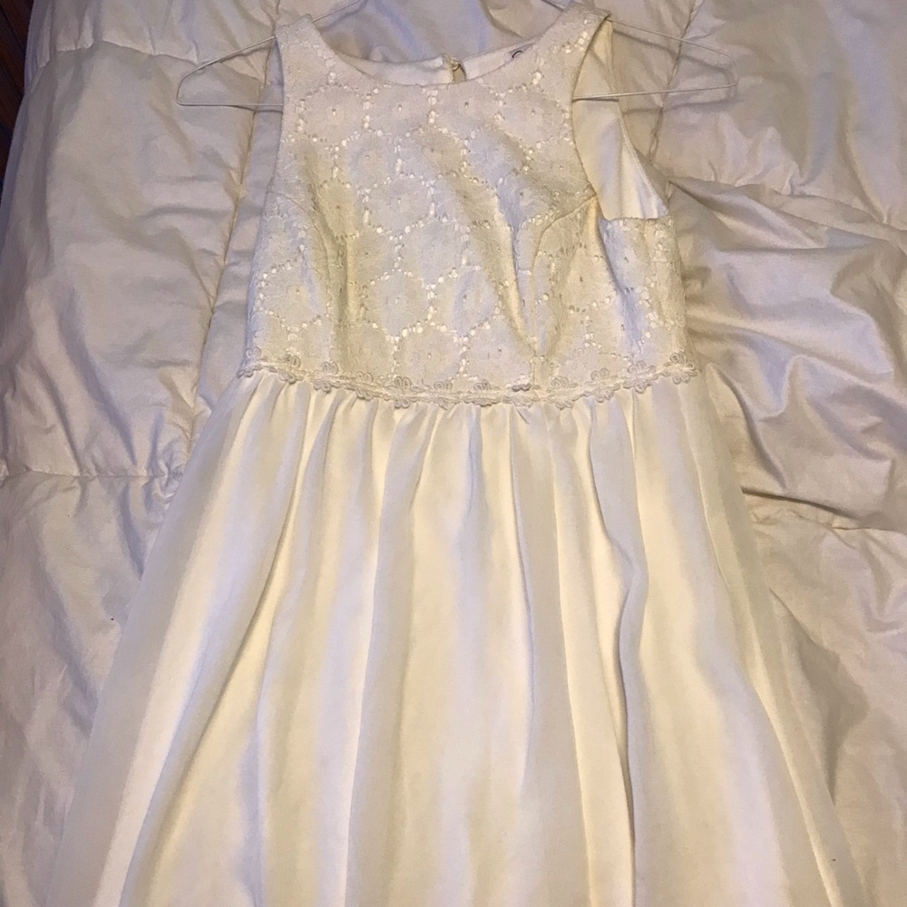 a white lace dress